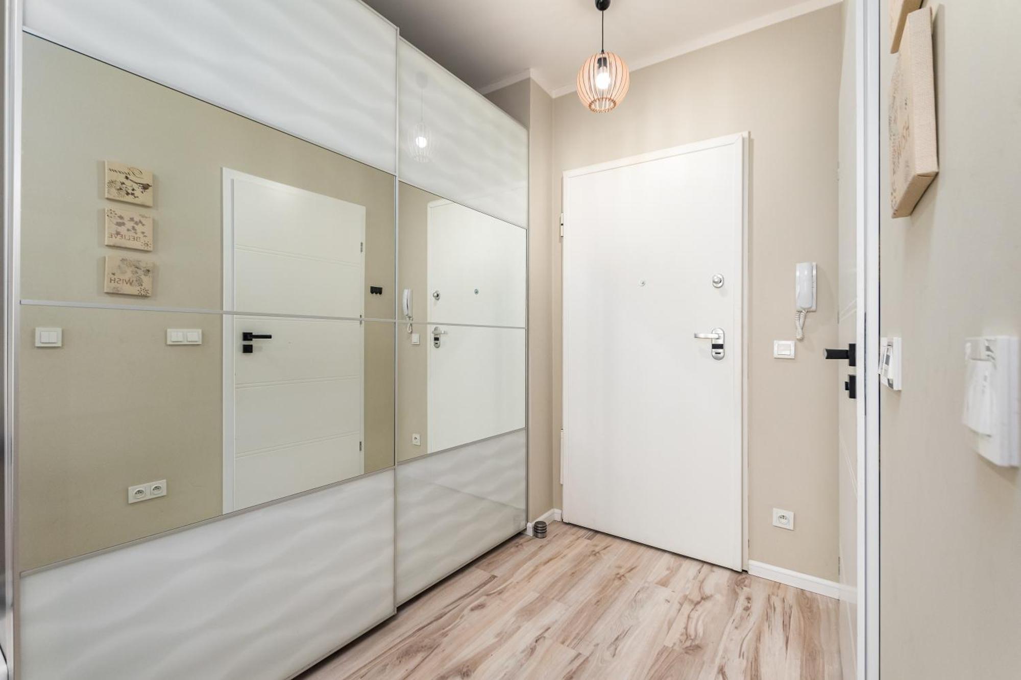 Jana Kazimierza 35 By Homeprime Warsaw Exterior photo